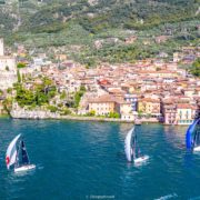 Melges 32 World League, la prima giornata del 2020 è un gioco di equilibri