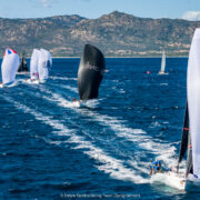 Melges 32 World Championship, il vento teso aiuta la fuga di Enfant Terrible-Adria Ferries